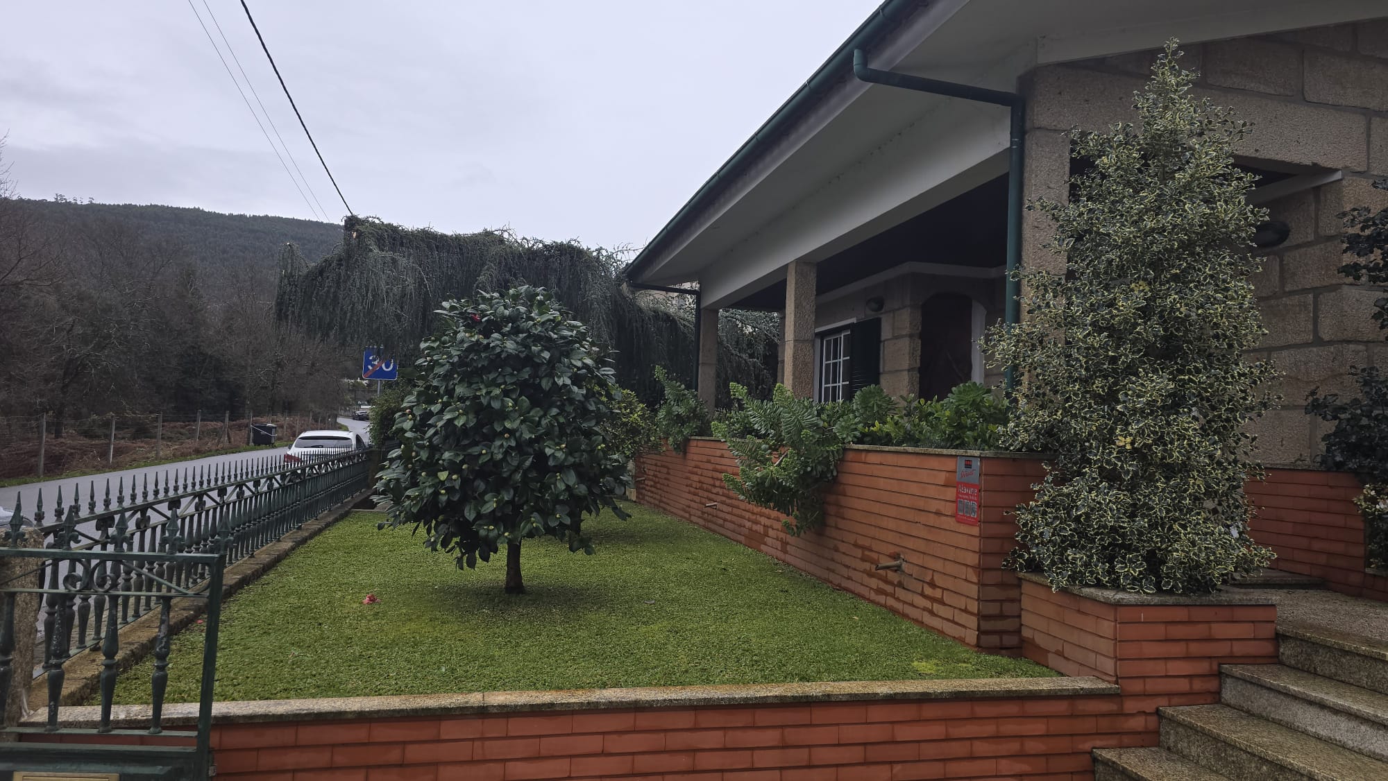 Moradia familiar com piscina em Fraião 2