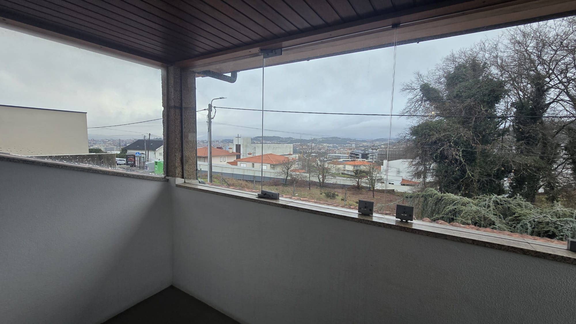 Moradia familiar com piscina em Fraião 9